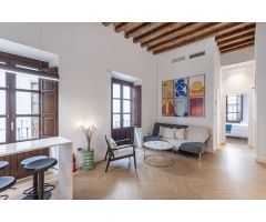 Exclusivo piso con reforma de diseño en el corazón de Granada