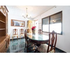 ENCANTADORA CASA EN PLANTA BAJA CON PATIO