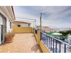 PRECIOSA CASA CON IMPRESIONANTES VISTAS AL MAR EN CASARONES (RUBITE)