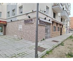 Local Comercial en Calle Puentelarra, Vallecas-Madrid