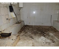 Local Comercial en Calle Puentelarra, Vallecas-Madrid