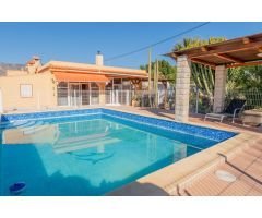 CHALET EN URBANIZACION LAS LOMAS