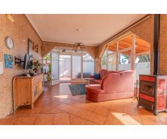 CHALET EN URBANIZACION LAS LOMAS
