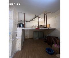 LOCAL COMERCIAL ESQUINA CON POSIBILIDAD CAMBIAR USO