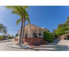 FANTASTICA VILLA DE 500 m2 CONSTRUIDOS PEÑA DE LAS AGUILAS SUELO URBANO