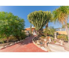 CHALET EN URBANIZACION LAS LOMAS
