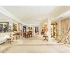 Villa de Lujo en Venta en Marbella, Málaga