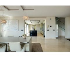 Villa de Lujo en Venta en Coristanco, Málaga