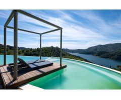 Villa de Lujo en Venta en Coristanco, Málaga