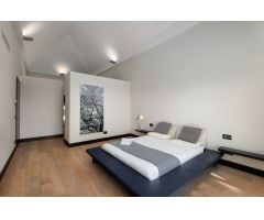 Villa de Lujo en Venta en Coristanco, Málaga