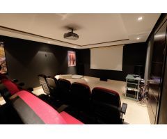 Villa de Lujo en Venta en Coristanco, Málaga