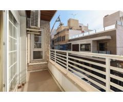 Espacioso piso en Torrevieja, Centro, venta