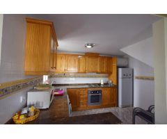 BUNGALOW PLANTA CON SOLÁRIUM, GARAJE, TRASTERO Y PISCINA EN VILLAMARTÍN
