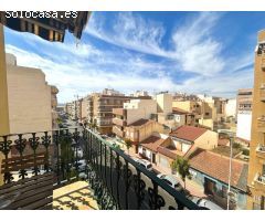 SE VENDE APARTAMENTO REFORMADO EN TORREVIEJA CENTRO