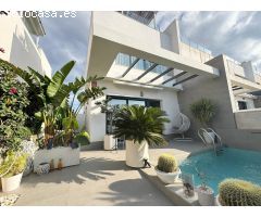 CHALET MODERNO CON PISCINA PRIVADO!