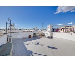 BUNGALOW PLANTA ALTA CON TERRAZA,  SOLÁRIUM Y PISCINA COMUNITARIA