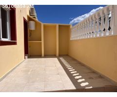 ADOSADO CON TRES DORMITORIOS, PISCINA Y JARDÍN EN UN ENTORNO ÚNICO DE NUESTRA COSTA