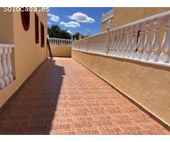 ADOSADO CON TRES DORMITORIOS, PISCINA Y JARDÍN EN UN ENTORNO ÚNICO DE NUESTRA COSTA