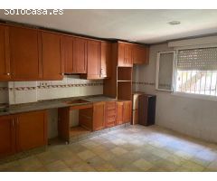 Planta baja en Raval con patio!