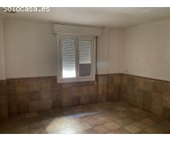 Planta baja en Raval con patio!