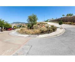 Venta de solar urbano en La Zubia (Zona Altos de La Zubia)
