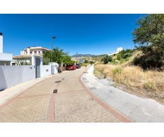 Venta de solar urbano en La Zubia (Zona Altos de La Zubia)