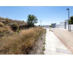Venta de solar urbano en La Zubia (Zona Altos de La Zubia)