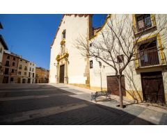 Casa para Reformar en Zona Céntrica y Tranquila