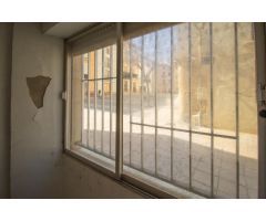 Casa para Reformar en Zona Céntrica y Tranquila