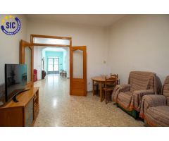 Planta baja con patio y garaje