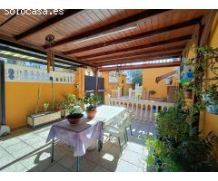 Gran casa unifamiliar con 2 apartamentos separados cerca de Granada ciudad