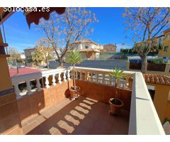 Gran casa unifamiliar con 2 apartamentos separados cerca de Granada ciudad