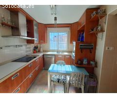 Gran casa unifamiliar con 2 apartamentos separados cerca de Granada ciudad