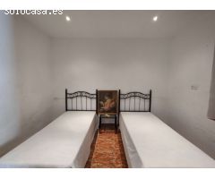Gran casa histórica con mucho potencial...