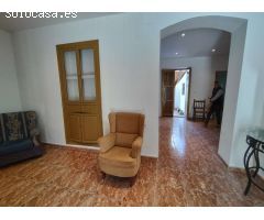 Gran casa histórica con mucho potencial...
