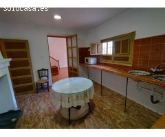 Gran casa histórica con mucho potencial...