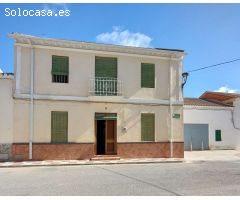 Gran casa histórica con mucho potencial...