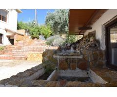 MAGNÍFIICA CASA DE CAMPO CON ESTUPENDAS ZONAS DE RECREO