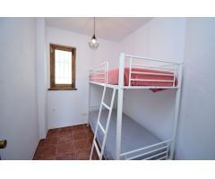MAGNÍFIICA CASA DE CAMPO CON ESTUPENDAS ZONAS DE RECREO
