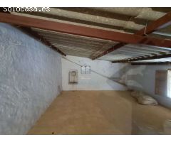 Casa de pueblo rústica con vistas espectaculares y 4 parcelas edificables