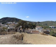 Casa de pueblo rústica con vistas espectaculares y 4 parcelas edificables