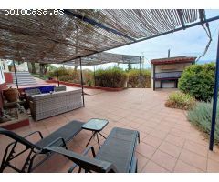Casa rural independiente con piscina privada y olivos