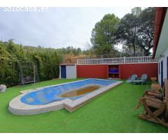 Casa rural independiente con piscina privada y olivos