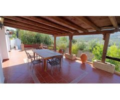 Casa de campo independiente de 5 dormitorios con piscina y fantásticas vistas