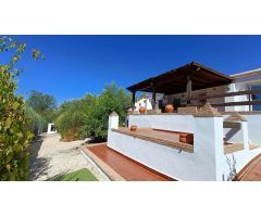 Casa de campo independiente de 5 dormitorios con piscina y fantásticas vistas