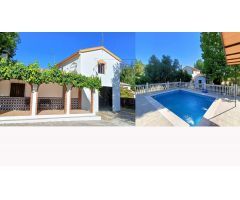 Casa de campo independiente con terreno llano vallado, piscina, cerca del pueblo