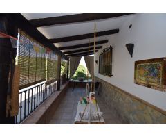 PRECIOSA CASA DE CAMPO CON MUCHO ENCANTO Y MUCHAS POSIBILIDADES...