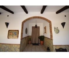 PRECIOSA CASA DE CAMPO CON MUCHO ENCANTO Y MUCHAS POSIBILIDADES...
