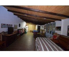 PRECIOSA CASA DE CAMPO CON MUCHO ENCANTO Y MUCHAS POSIBILIDADES...