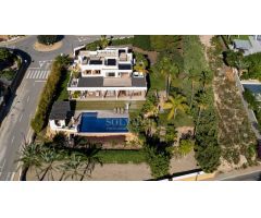 LUJOSA VILLA CON IMPRESIONANTES VISTAS AL MEDITERRÁNEO